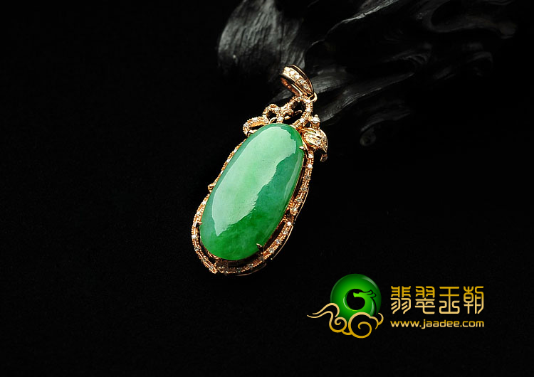 糯冰种飘翠缅甸翡翠A货镶玫瑰金福瓜胸坠（真钻）