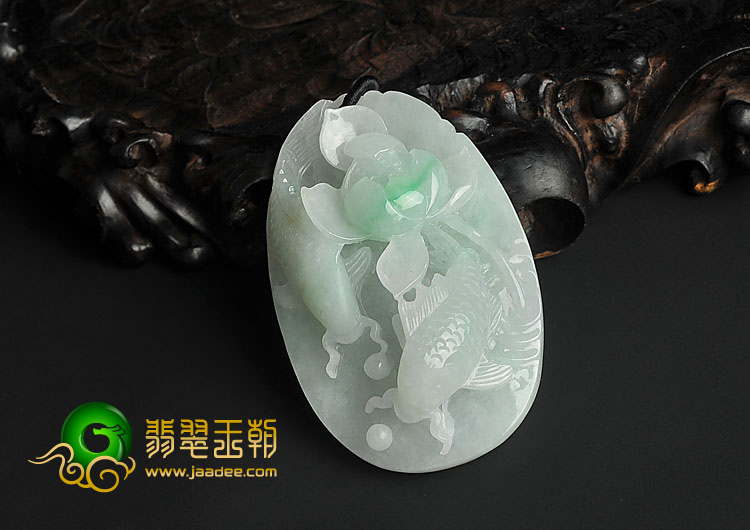糯冰种飘翠缅甸翡翠A货年年有余挂件