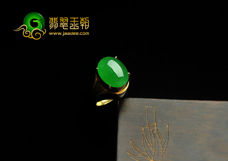 冰种正阳绿缅甸翡翠A货戒面