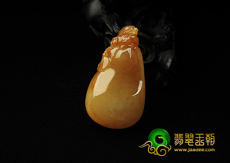 糯冰种褐黄翡缅甸翡翠A货福瓜挂件