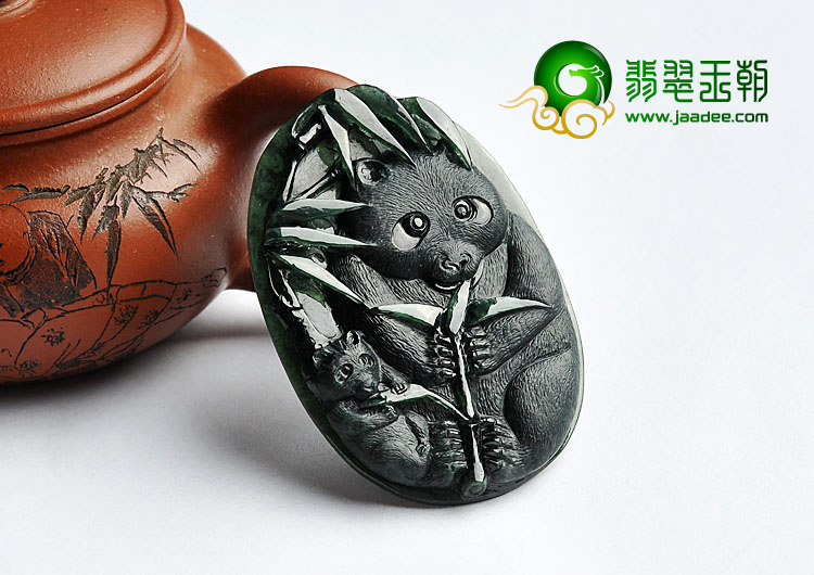 糯冰种油青缅甸翡翠A货熊猫挂件