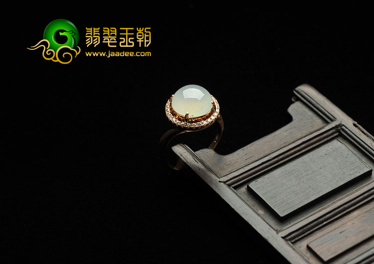 (超值推荐)冰种无色缅甸翡翠A货镶玫瑰金戒指（水钻）