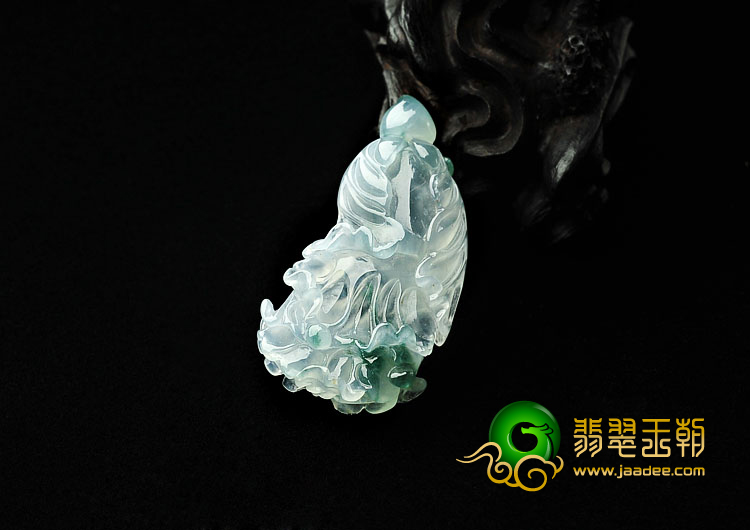 冰种飘花缅甸翡翠A货白菜挂件