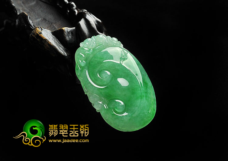 冰种翠色缅甸翡翠A货如意挂件