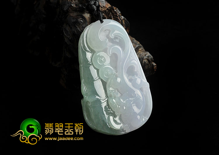 糯冰种晴水缅甸翡翠A货龙挂件