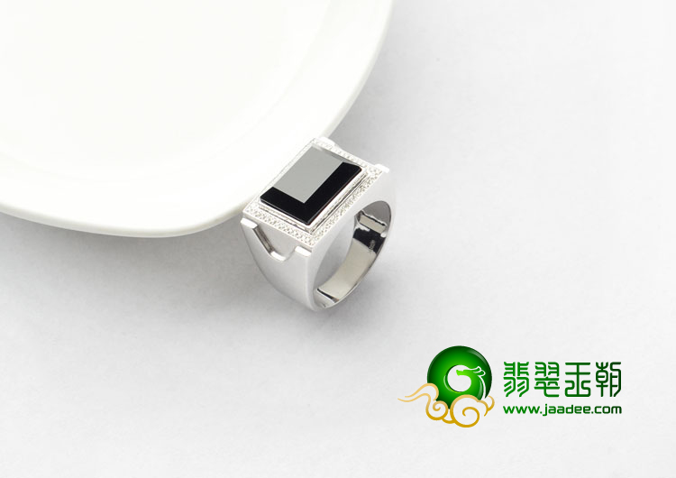 玻璃种墨翠缅甸翡翠A货镶白金戒指（真钻）