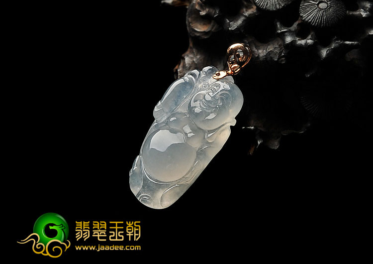 冰种淡晴水缅甸翡翠A货站佛挂件