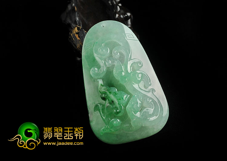 冰种飘翠缅甸翡翠A货龙行如意挂件