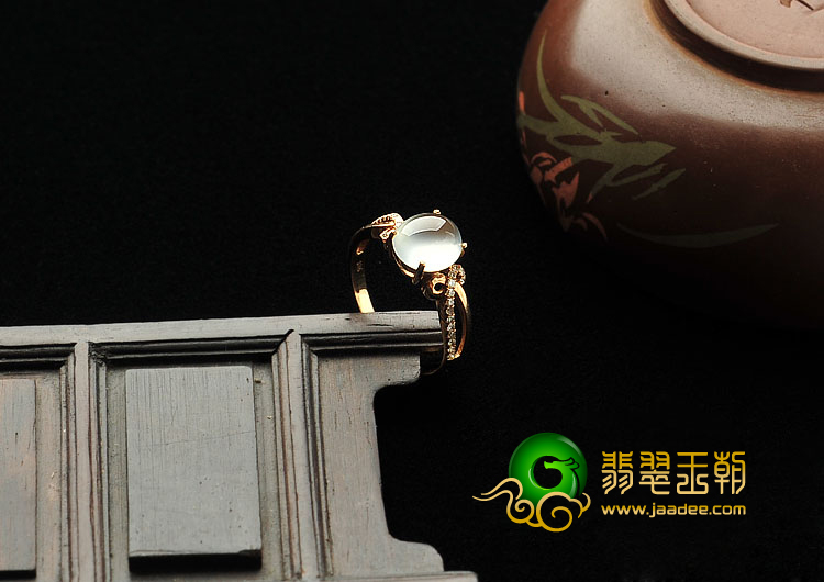 冰玻种无色缅甸翡翠A货镶玫瑰金戒指（真钻）
