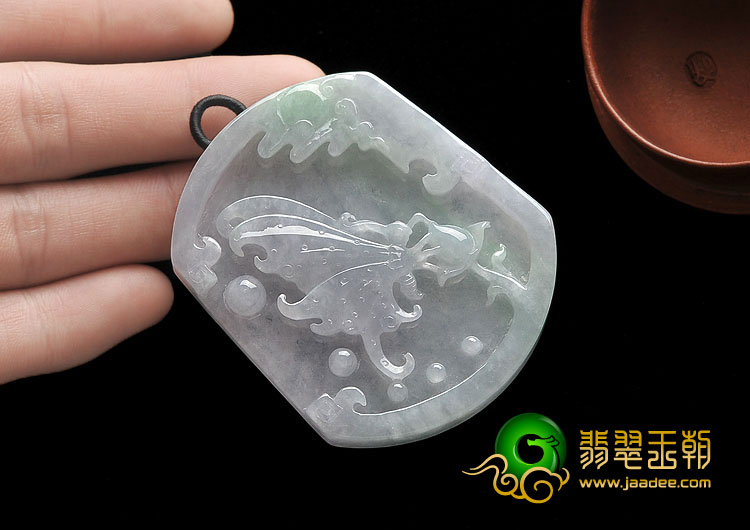 糯冰种淡春带彩缅甸翡翠A货蝶恋花挂件