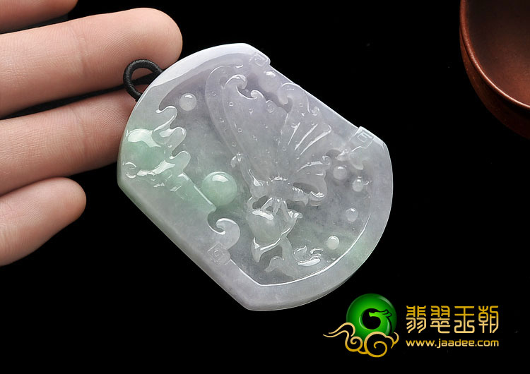 糯冰种淡春带彩缅甸翡翠A货蝶恋花挂件
