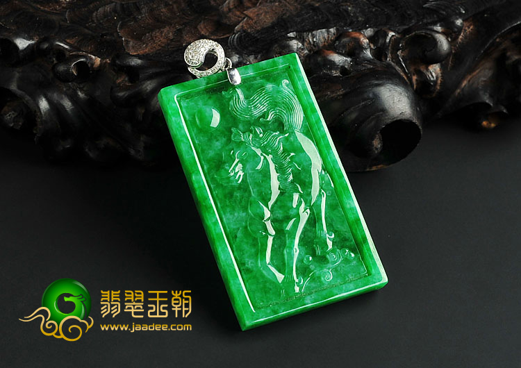 糯冰种阳绿缅甸翡翠A货马到成功挂件（金扣）
