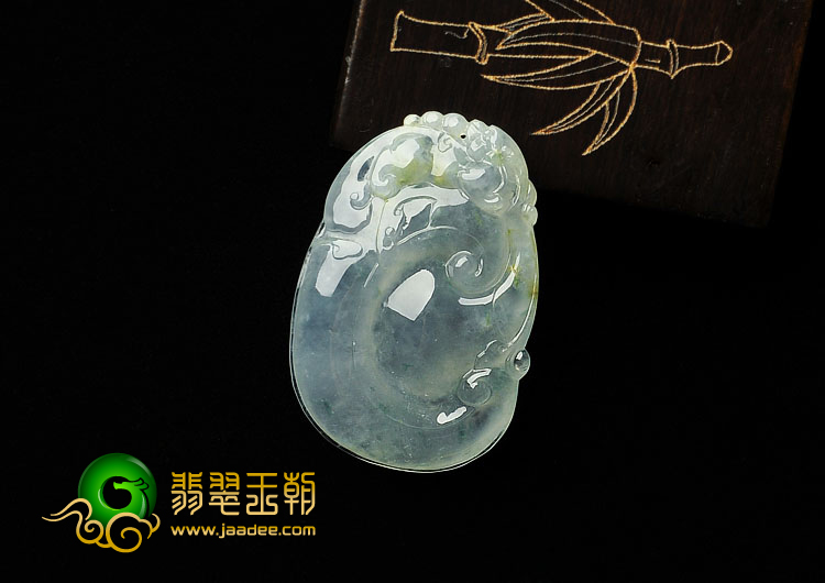 冰种飘花缅甸翡翠A货如意挂件