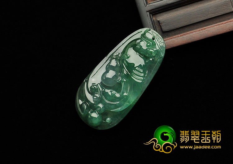 (超值推荐)冰种飘花缅甸翡翠A货鹦鹉挂件