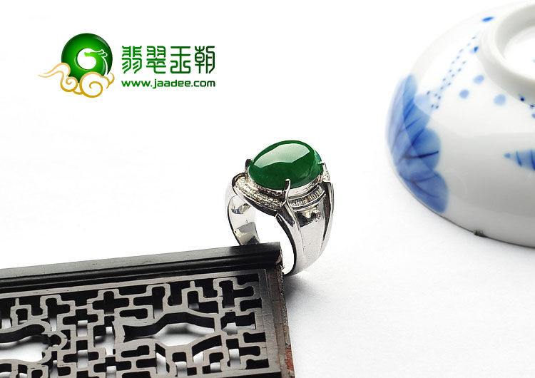 冰种正阳绿缅甸翡翠A货镶白金戒指（真钻）