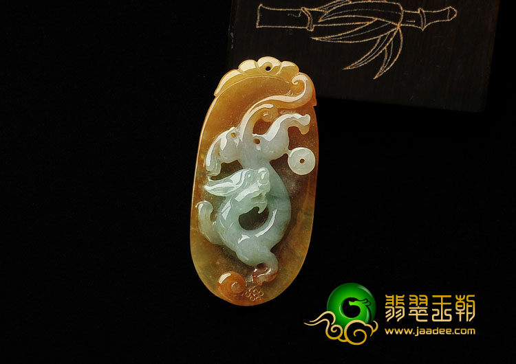 糯冰种晴水褐黄翡缅甸翡翠A货螭龙挂件
