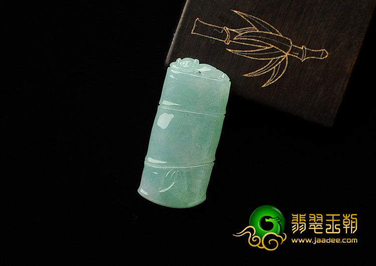 糯冰种晴水缅甸翡翠A货节节高挂件