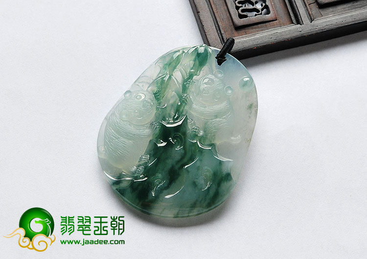冰种飘花缅甸翡翠A货熊猫挂件