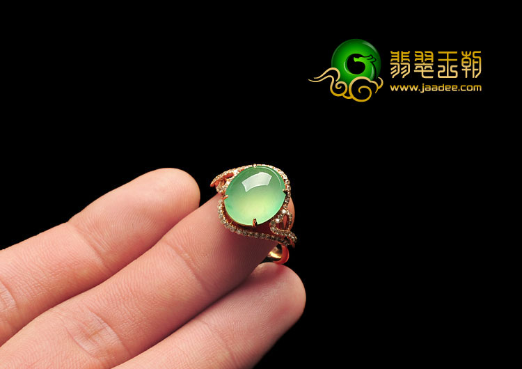 冰种绿晴水缅甸翡翠A货镶玫瑰金戒指（真钻）