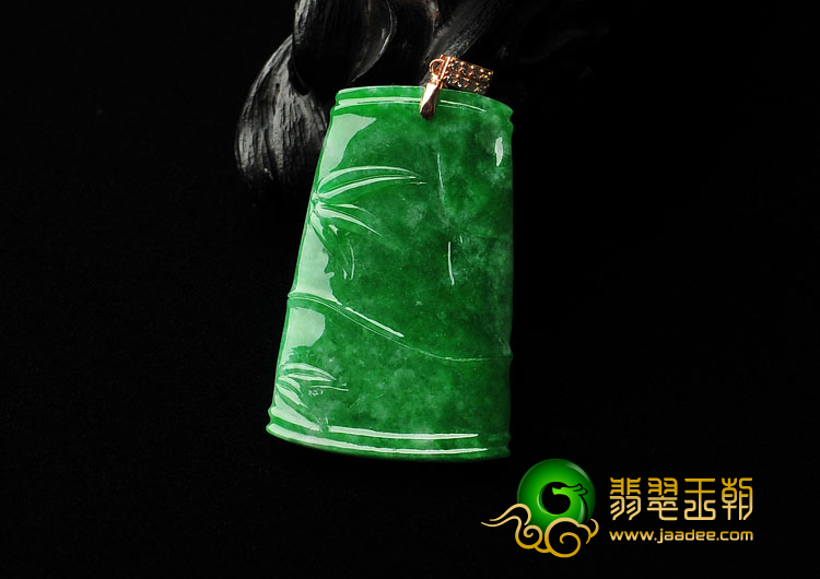 糯冰种翠色缅甸翡翠A货节节高挂件