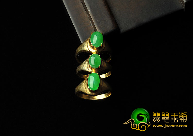 糯冰种翠色缅甸翡翠A货戒面（一批走）