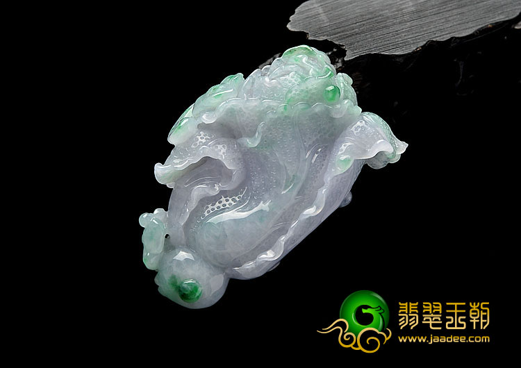 糯冰种春带彩缅甸翡翠白菜手玩件/挂件