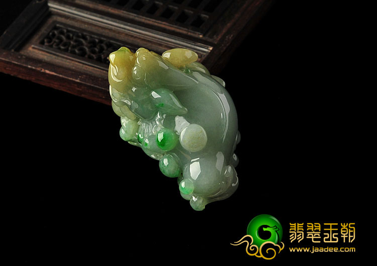 糯冰种黄加绿缅甸翡翠A货貔貅挂件