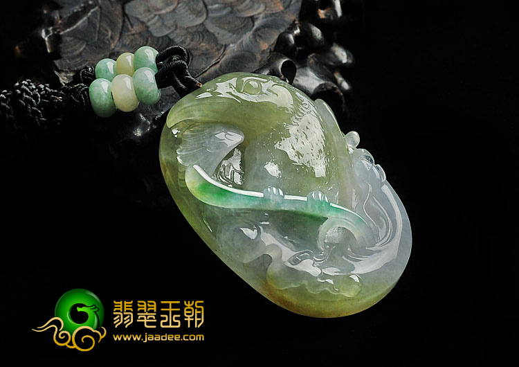 冰种三彩缅甸翡翠A货翠鸟挂件