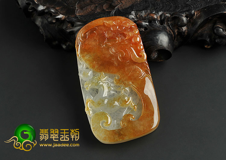 冰种褐黄翡缅甸翡翠A货龙马精神挂件