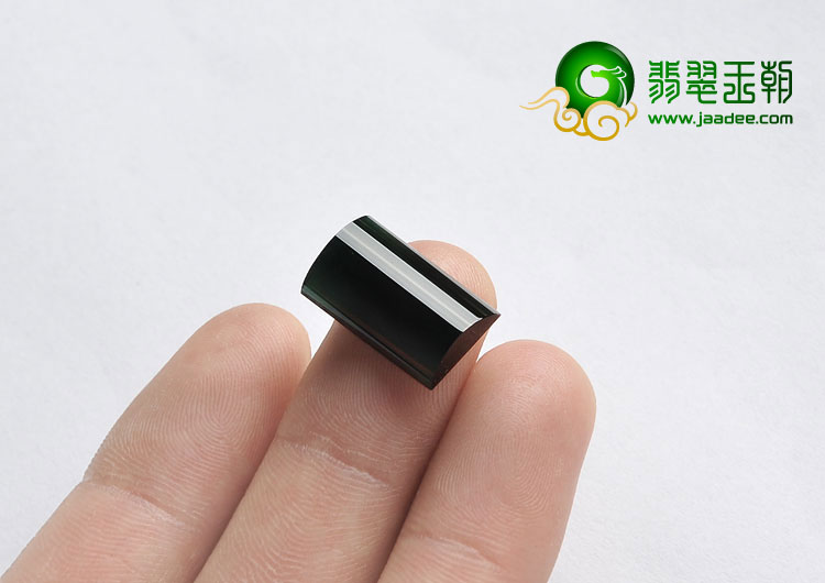冰种墨翠缅甸翡翠A货马鞍戒面