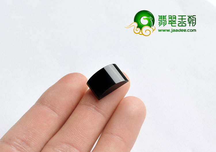 冰种墨翠缅甸翡翠A货马鞍戒面