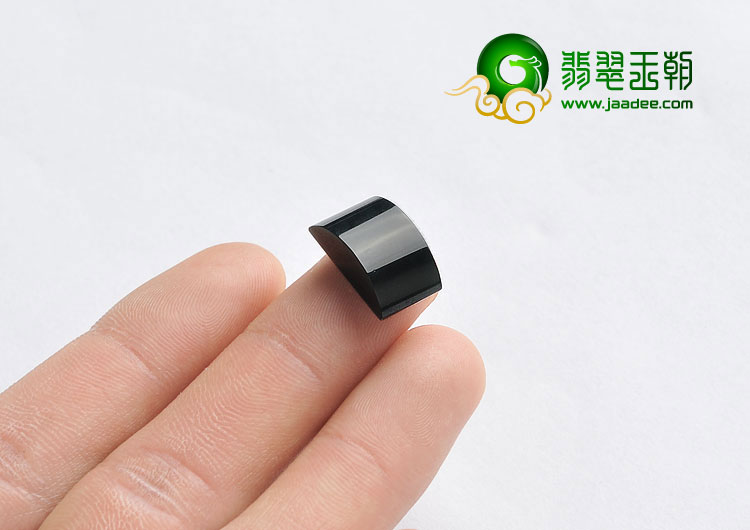 糯冰种墨翠缅甸翡翠A货马鞍戒面