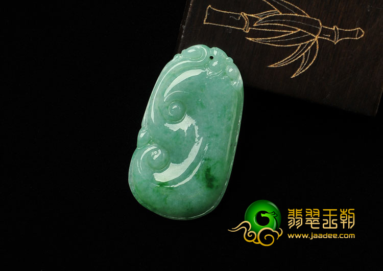 (超值推荐)糯冰种飘翠缅甸翡翠A货如意挂件