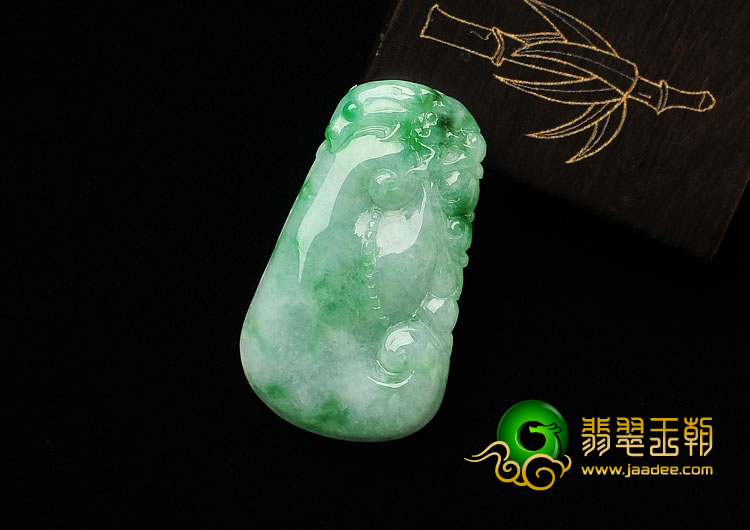 糯冰种飘翠缅甸翡翠A货如意挂件