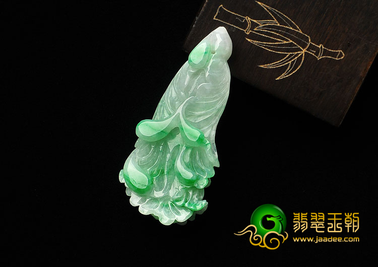 糯冰种飘翠缅甸翡翠A货白菜挂件