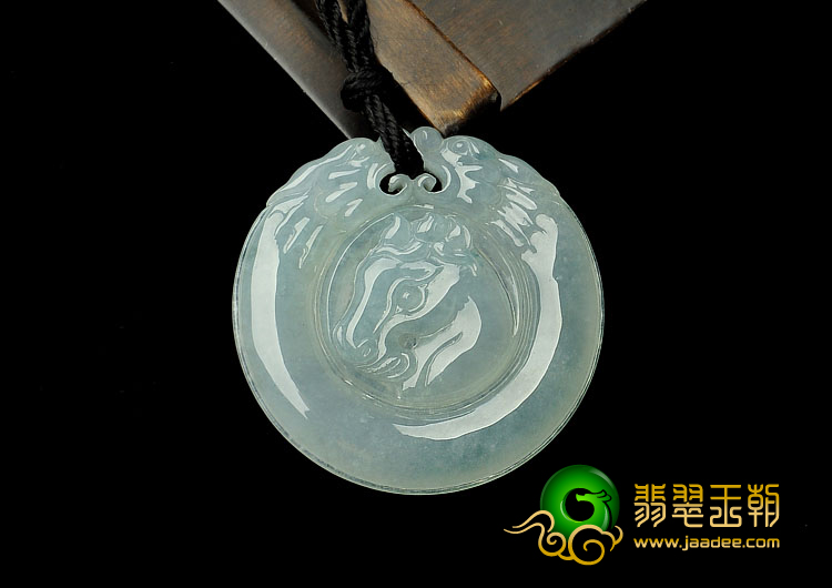 糯冰种晴水缅甸翡翠A货马到成功挂件