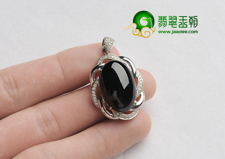 冰种墨翠缅甸翡翠A货镶白金胸坠（真钻）