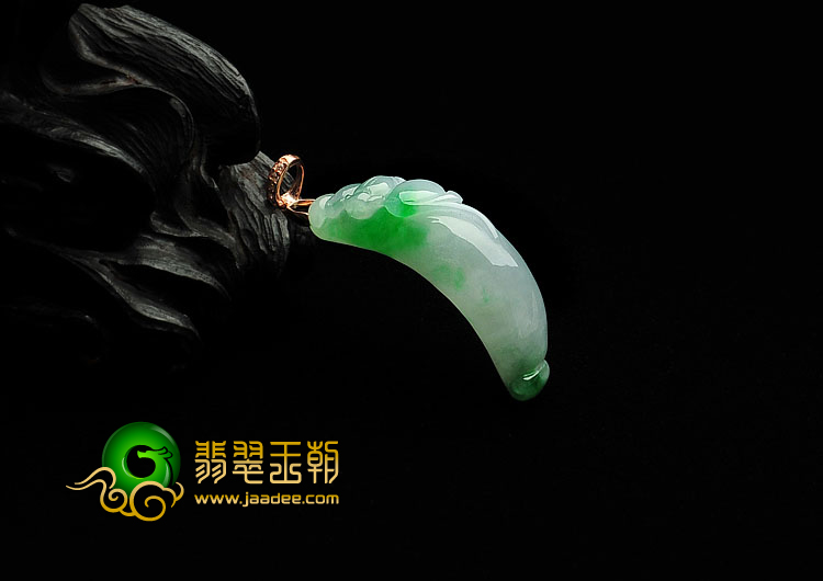 糯冰种飘翠缅甸翡翠A货福瓜挂件