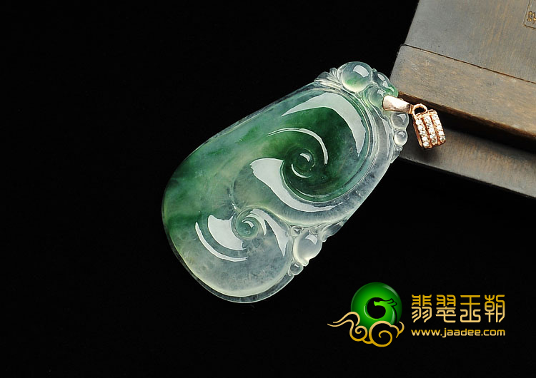 冰种飘花缅甸翡翠A货如意挂件