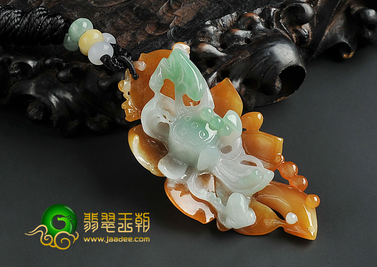 糯冰种三彩缅甸翡翠A货一品清廉挂件