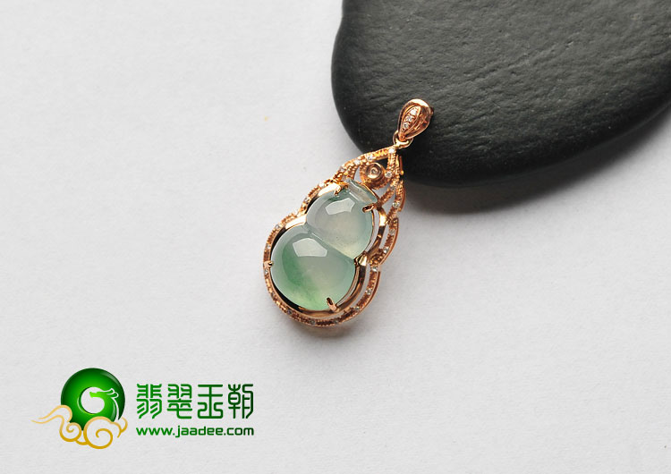 冰种飘花缅甸翡翠A货镶玫瑰金葫芦胸坠(真钻)