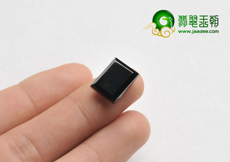 冰玻种墨翠缅甸翡翠A货戒面