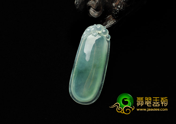 冰种晴水缅甸翡翠A货福瓜挂件