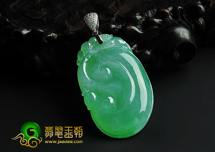 冰种豆色缅甸翡翠A货如意挂件