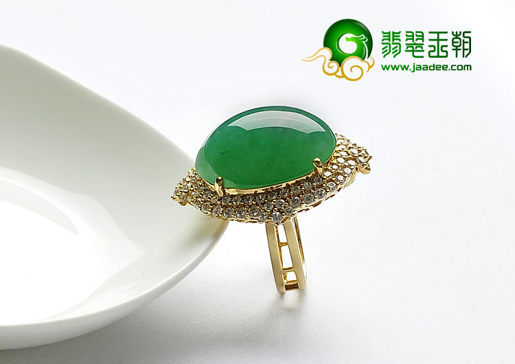 糯冰种翠色缅甸翡翠A货镶黄18K金胸坠/戒指(真钻)