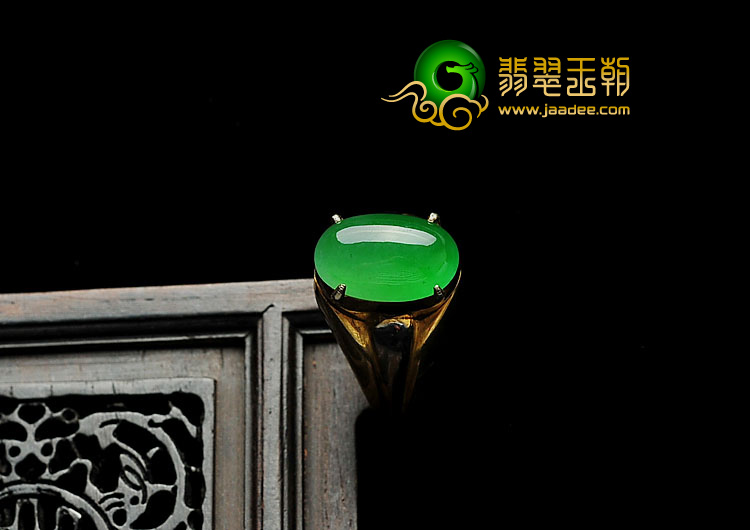 冰种阳绿缅甸翡翠A货戒面