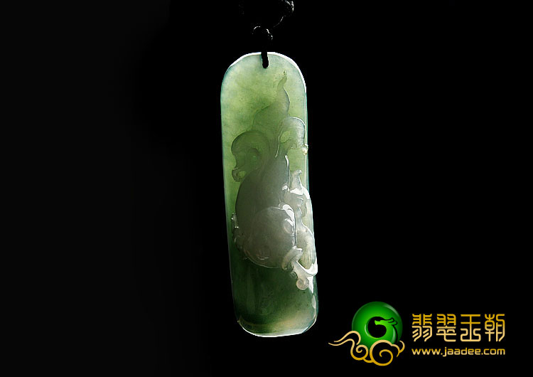 糯冰种晴水缅甸翡翠A货年年有余挂件