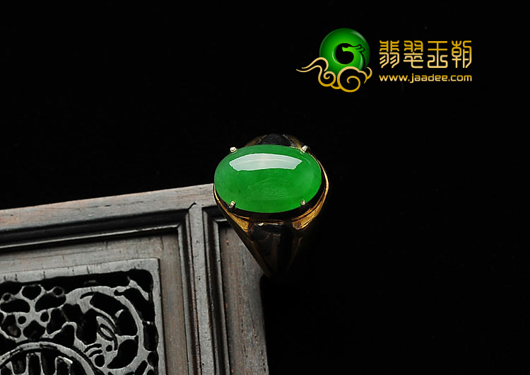 冰种阳绿缅甸翡翠A货戒面