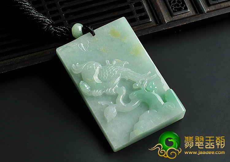 糯冰种飘翠略带黄翡缅甸翡翠A货英明神武挂件