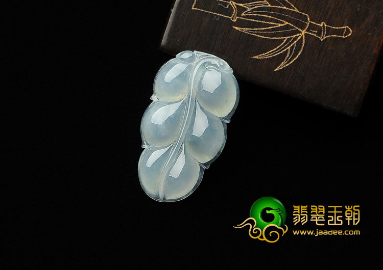 冰种晴水缅甸翡翠A货叶子挂件